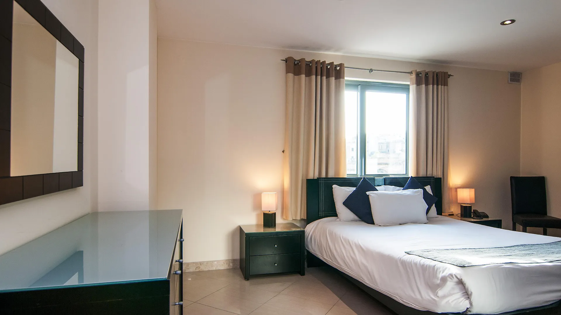 Pebbles Boutique Aparthotel Sliema Malta