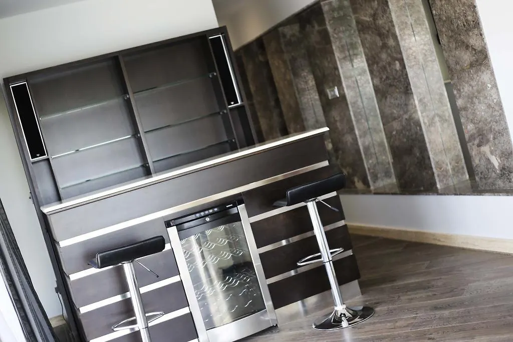 Pebbles Boutique Aparthotel Σλιέμα